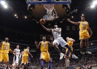 九游手机版-跨界风暴！莱万多夫斯基赛事官方发布爆冷新规，NBA掘金队意外躺枪，争议声浪滔天！